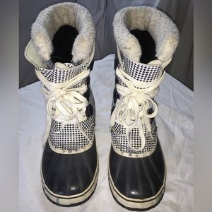 Sorel Winter Boots Black & White Size 8